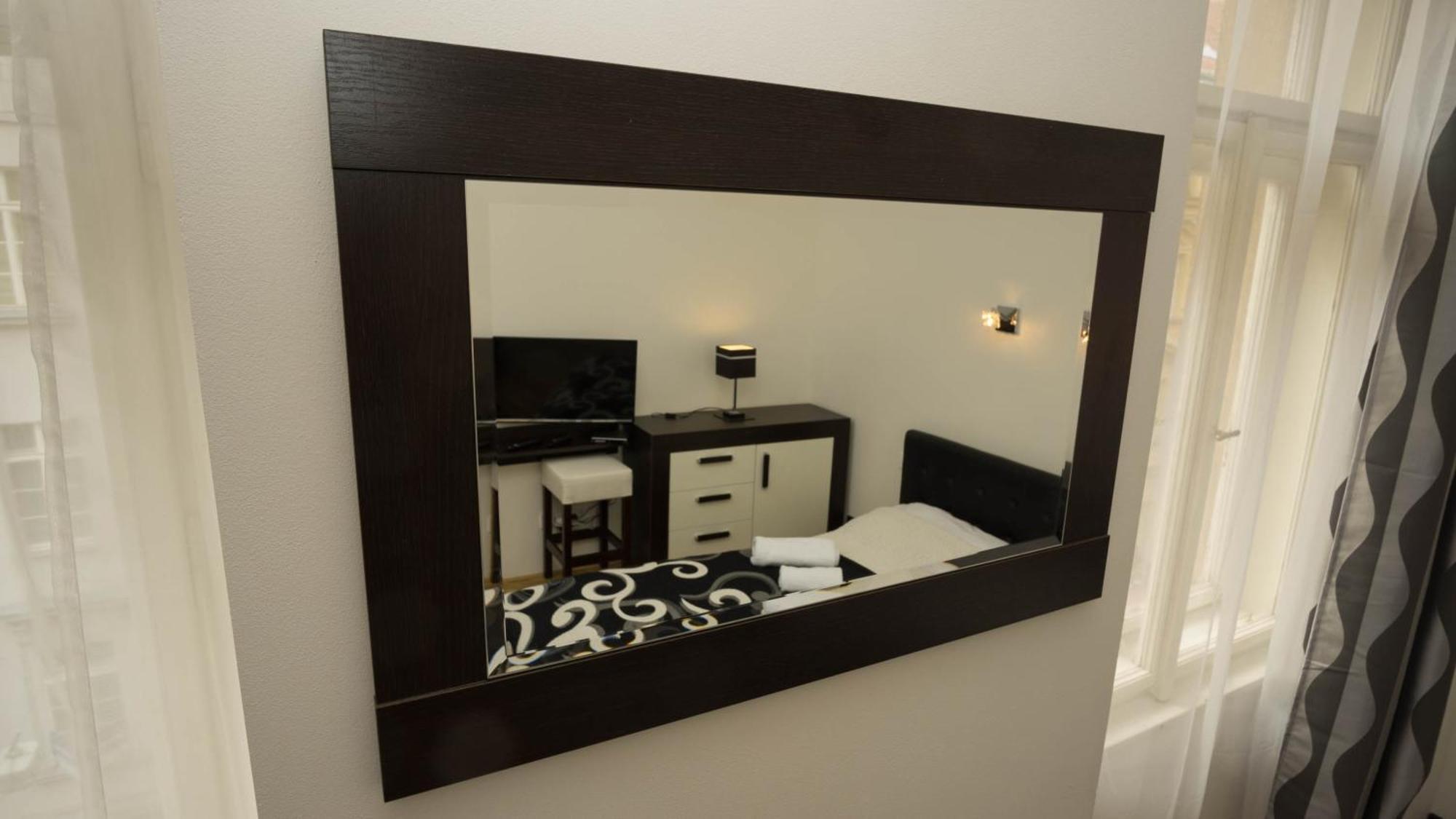 Black & White Apartment Prague By Wenceslas Square And Muzeum Exterior photo