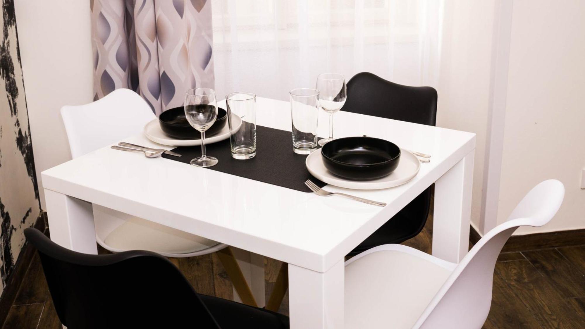 Black & White Apartment Prague By Wenceslas Square And Muzeum Exterior photo
