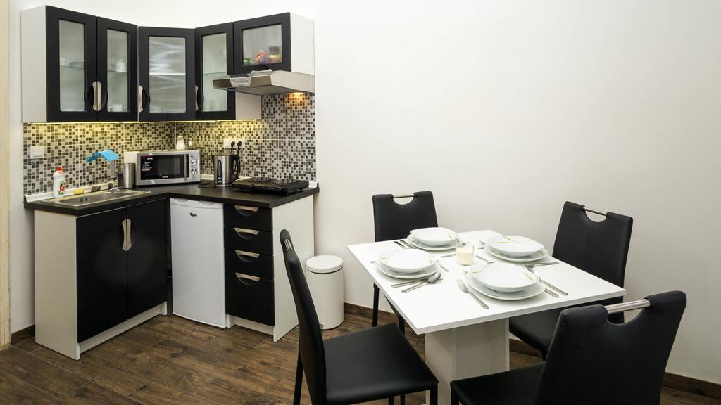 Black & White Apartment Prague By Wenceslas Square And Muzeum Room photo